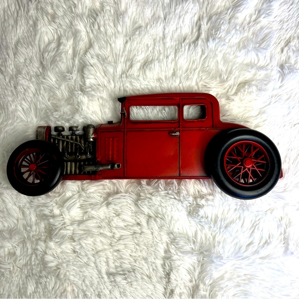 WALL DECOR